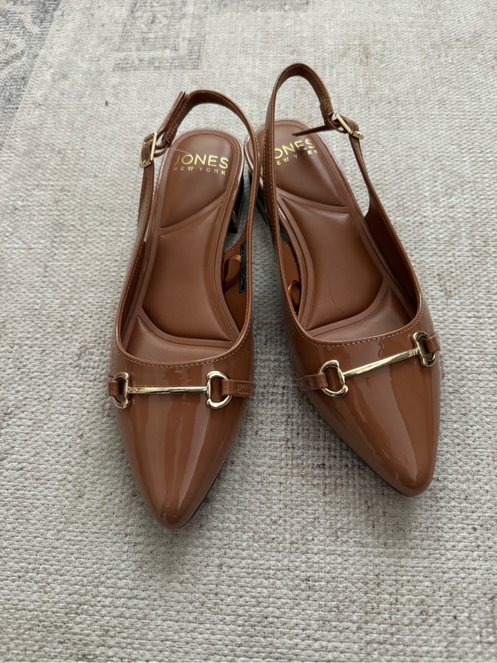 Jones New York Qeedan Flats